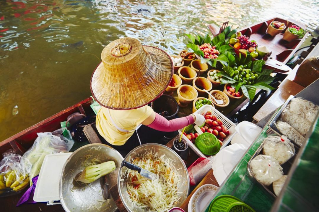 Damnoen Saduak Floating Market